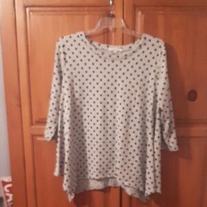 Green Envelope White Long-Sleeve Tunic with Black Polka Dots